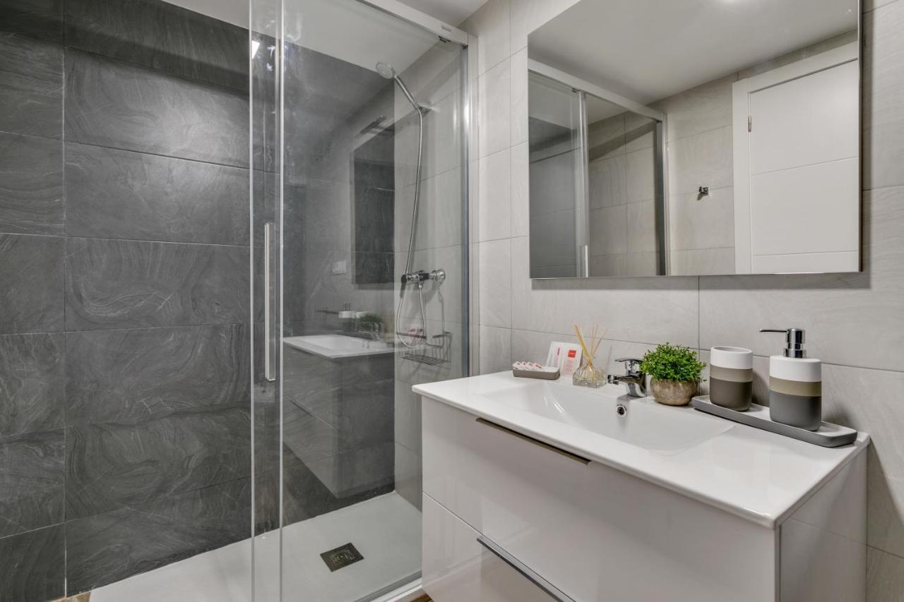 Luxury Apartment City Center Alicante Bagian luar foto